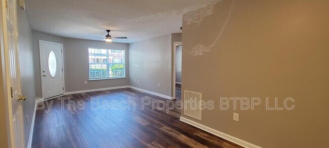 Building Photo - 2407 James St