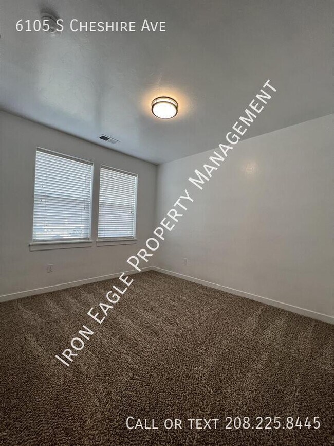 Building Photo - 6105 S Cheshire Ave