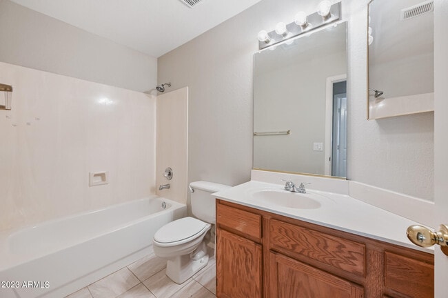 Building Photo - 7253 E Kiva Ave