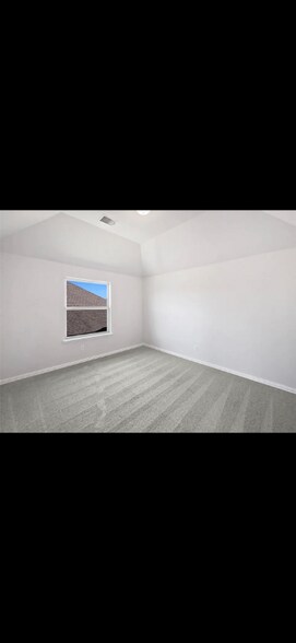 Building Photo - 111 Sweet Gum St