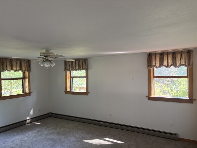 Living room - 55 Cherry Hl