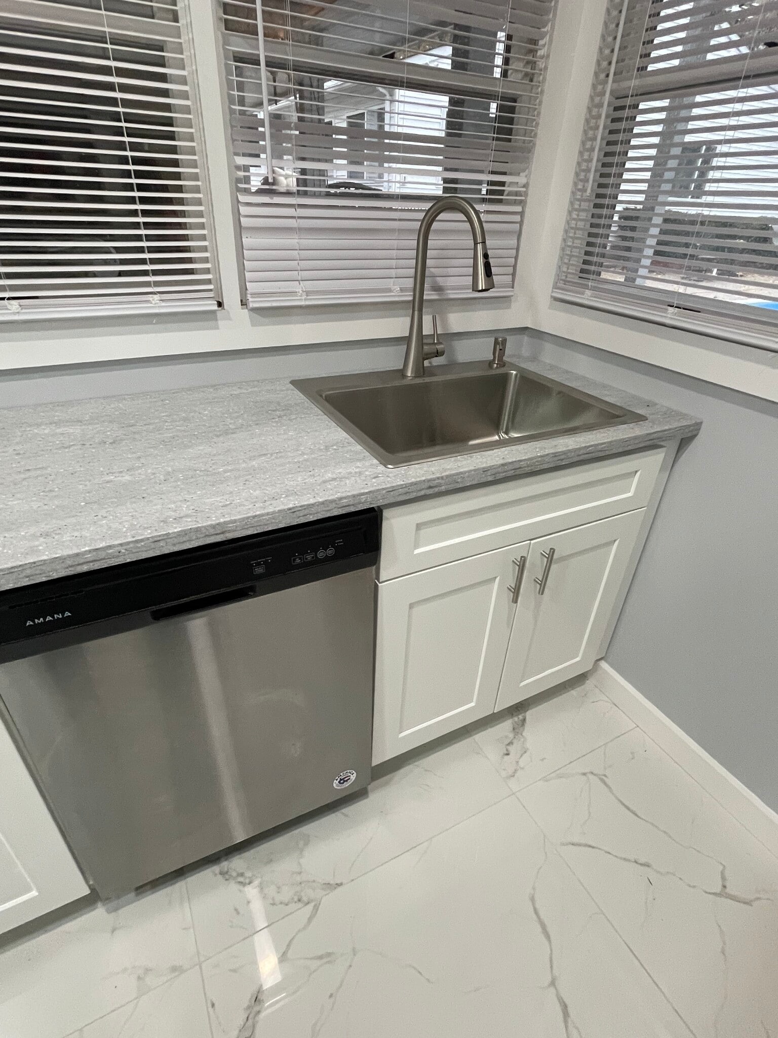 Building Photo - 66 Cedar Oaks Ave