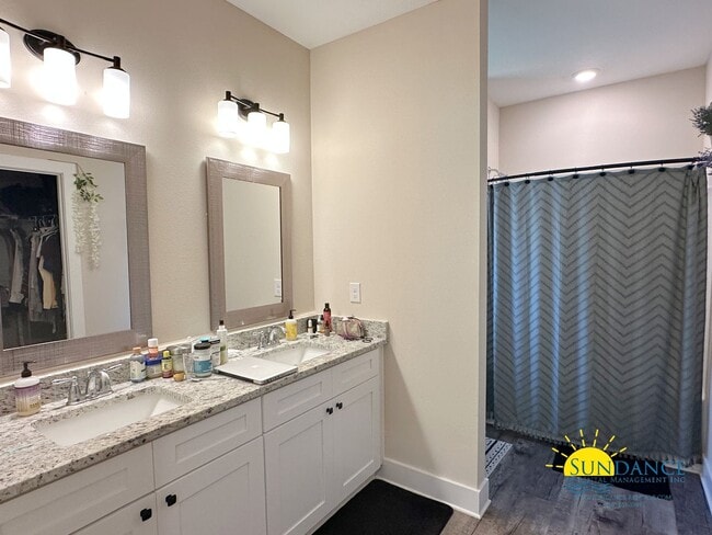 Building Photo - Beautiful 3 Bedroom Home in Milton!