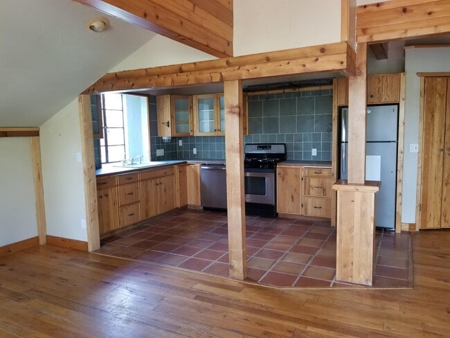 Building Photo - 24114 Fossil Trail