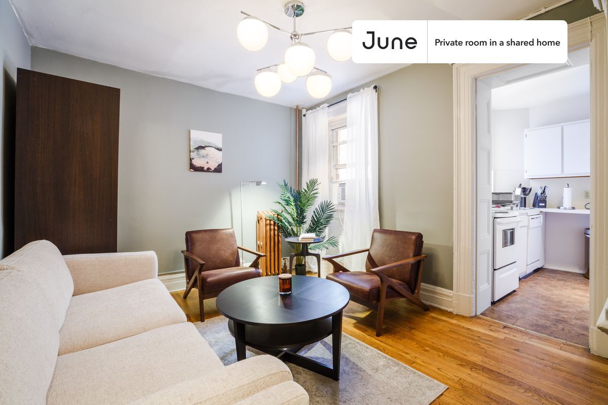 Building Photo - Room in Shared 4 bed/1 bath home
