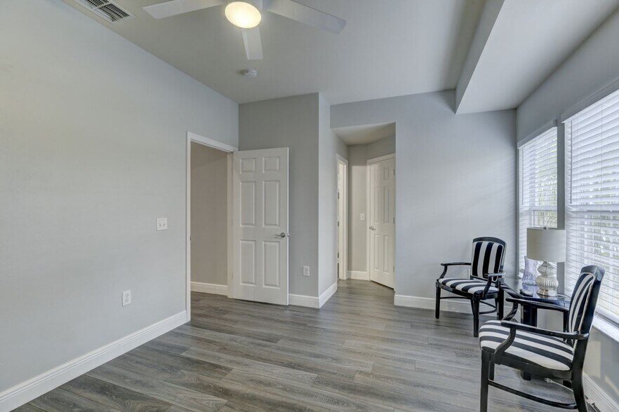 Building Photo - 7686 Plantation Cir