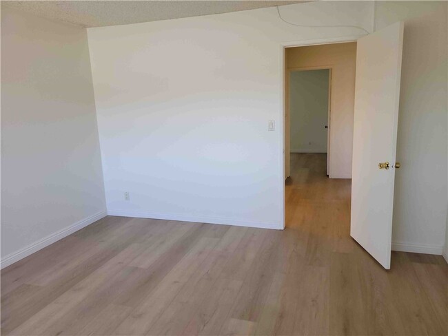 Building Photo - 4761 Guadalajara Way