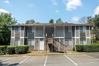 Building Photo - 709 Pointe Ct