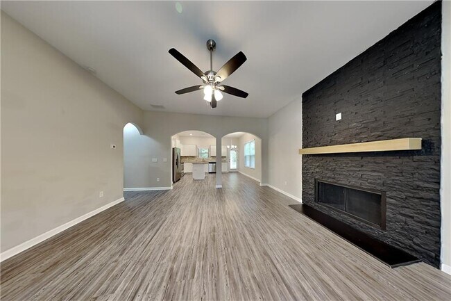 Building Photo - 288 Stable View Loop