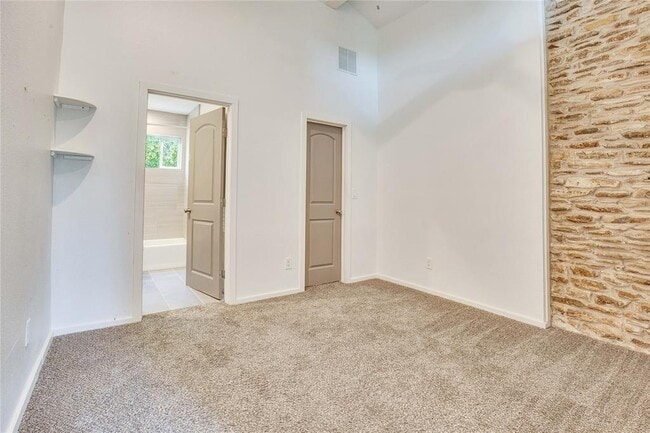 Building Photo - 7305 Grand Canyon Dr