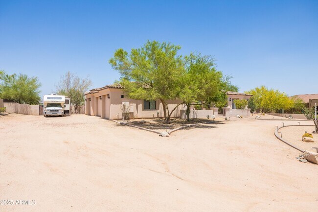 Building Photo - 16246 E Gamble Ln