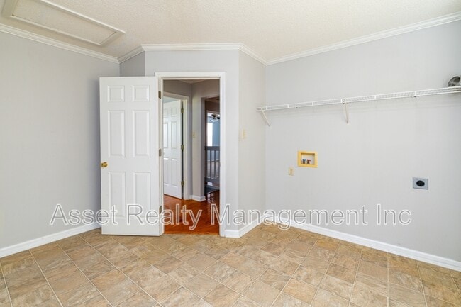 Building Photo - 203 Sweet Gum Lane