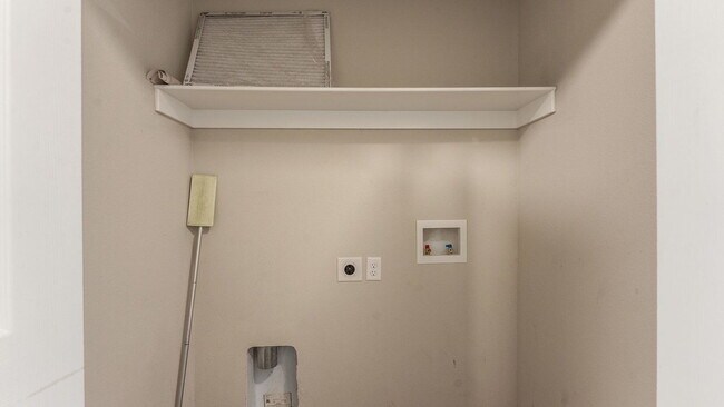 Building Photo - Charming New Home in a Prime Fayetteville Location