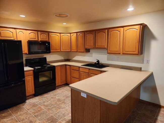 Primary Photo - 336 Woodridge Pl