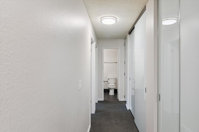 Building Photo - Available for immediate move in!! Remodele...