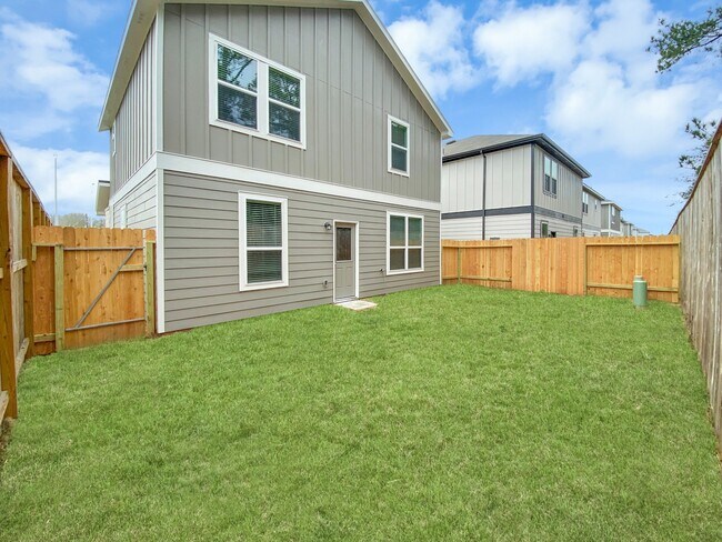 Building Photo - 11602 Braemar Village Dr