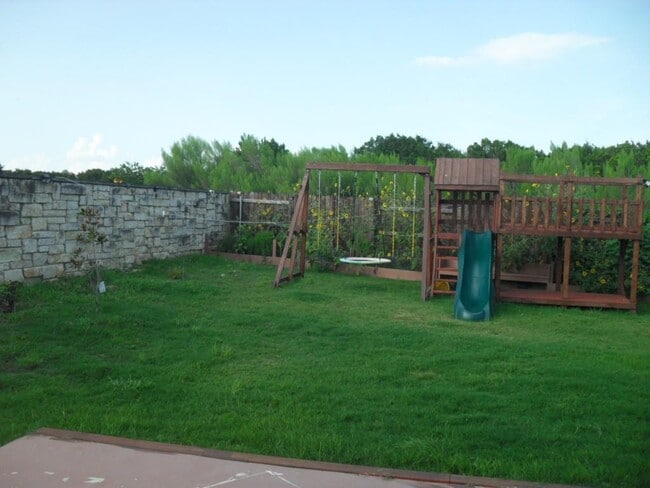 Building Photo - 2248 Alamar walk