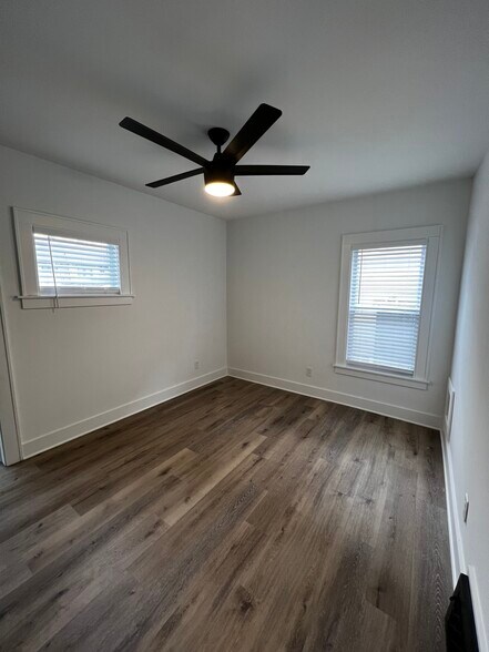 Building Photo - 2835 Avondale Ave