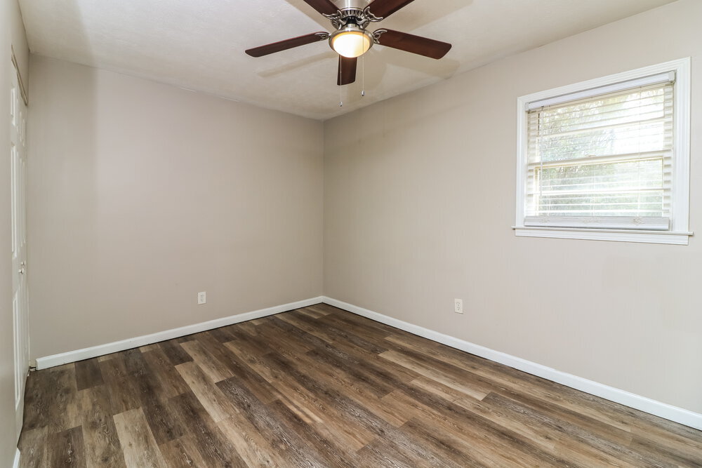 Building Photo - 3564 Briar Dr