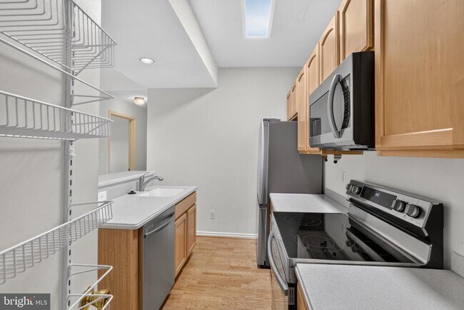 Building Photo - 12160 Penderview Ln