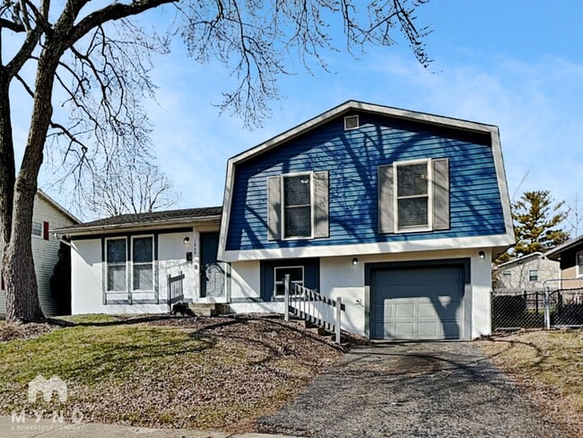 Building Photo - 1349 Westshire Rd