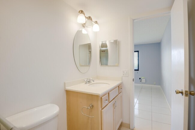 Building Photo - 4272 Deste Ct