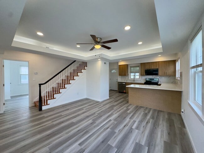 Building Photo - 1108 Elm Ridge Ave