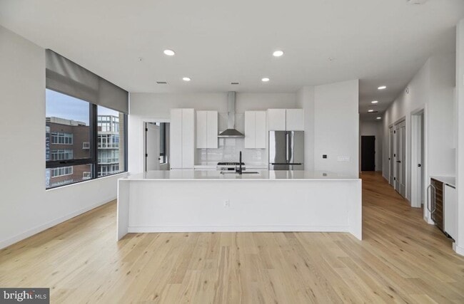 Building Photo - 3130 Potomac Ave