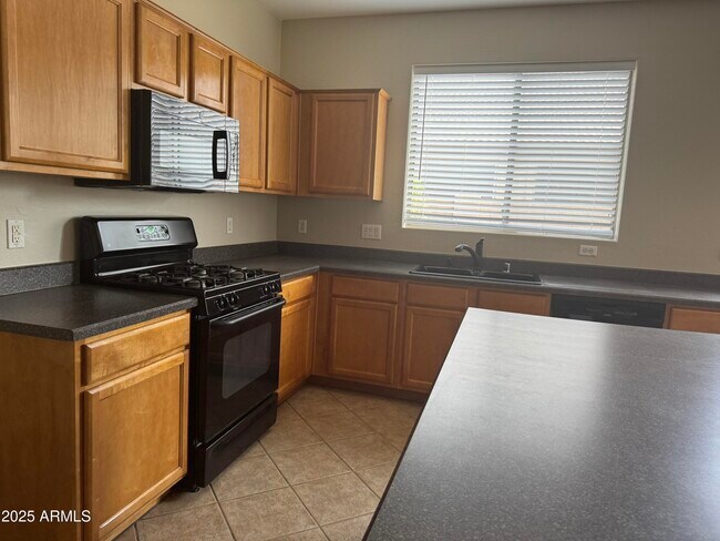 Building Photo - 2706 N 115th Dr