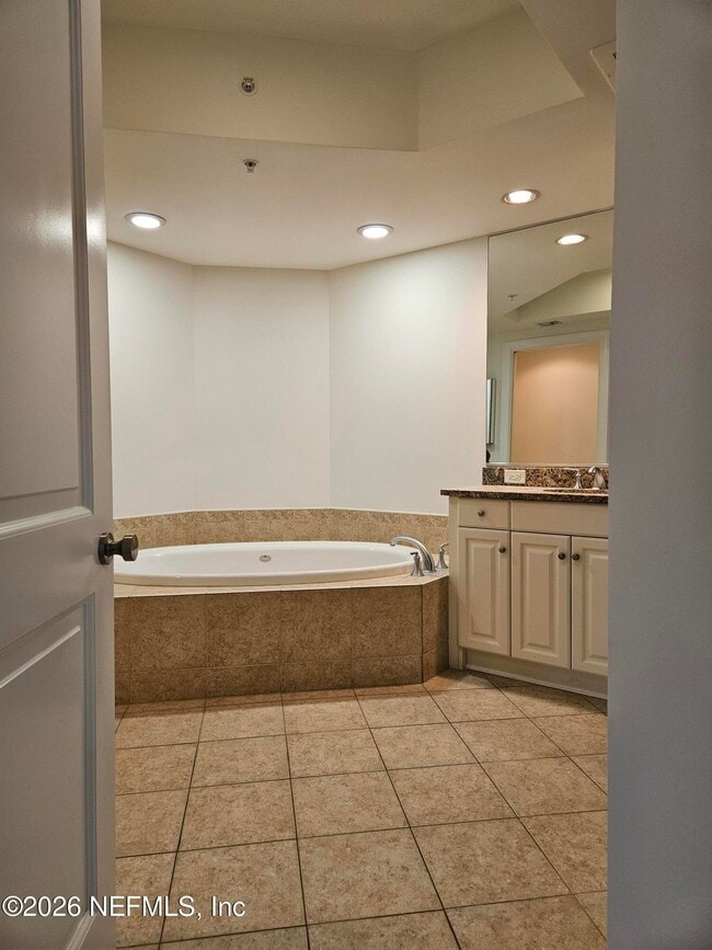 Building Photo - 1031 1st St S