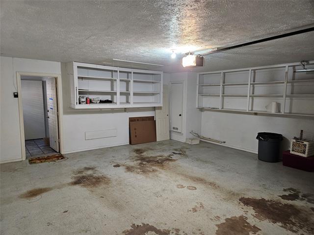 Building Photo - 7006 Deloache Ave