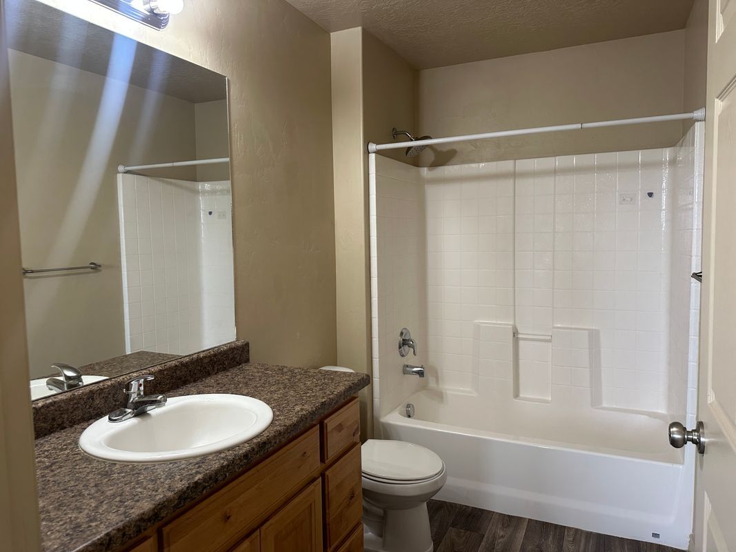 Building Photo - 488 S 2550 W