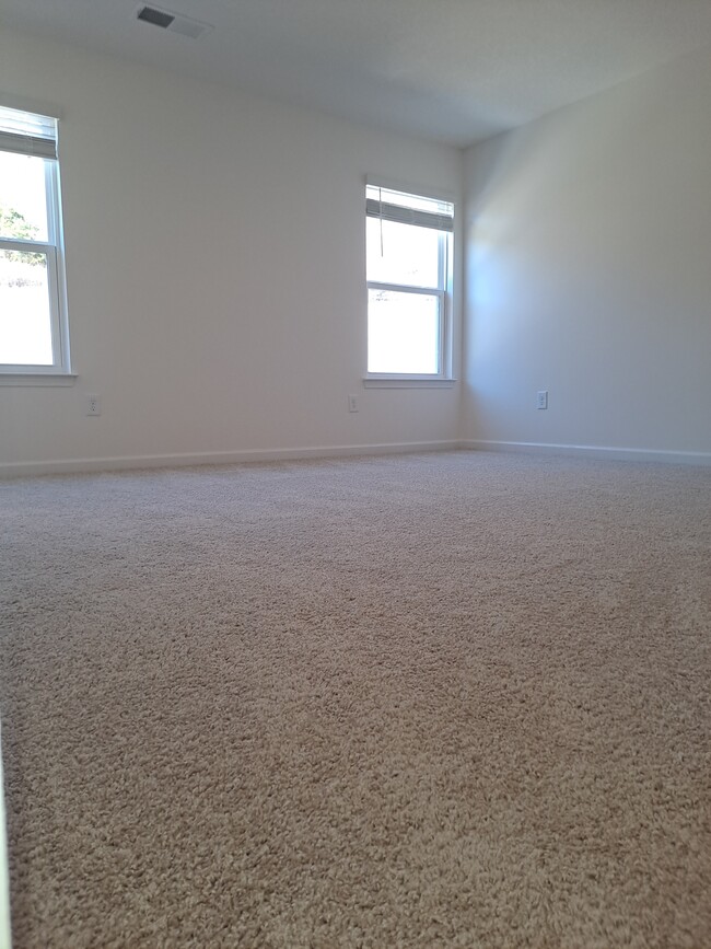 Building Photo - 144 Ibis Loop