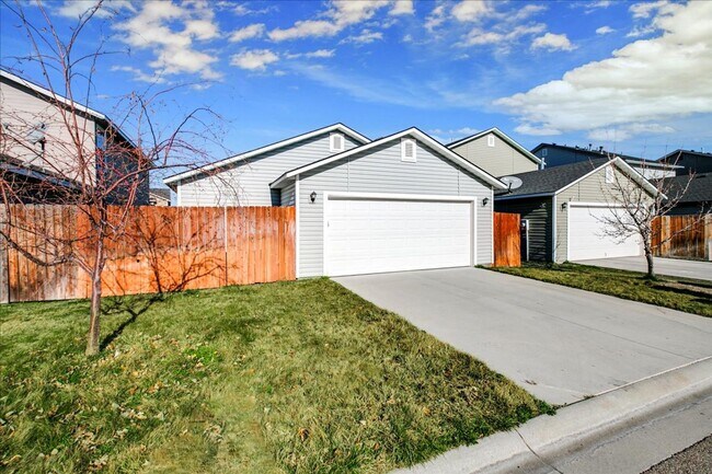 Building Photo - SW Boise Single Level Charmer!