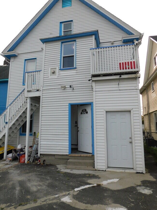 Building Photo - 768 Norman St