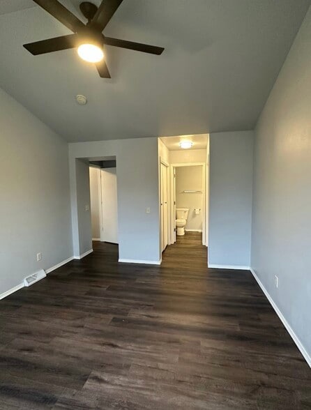 Master bedroom - 1507 Glacier Hill Dr