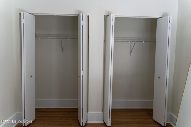 Building Photo - 1135 S 1st St