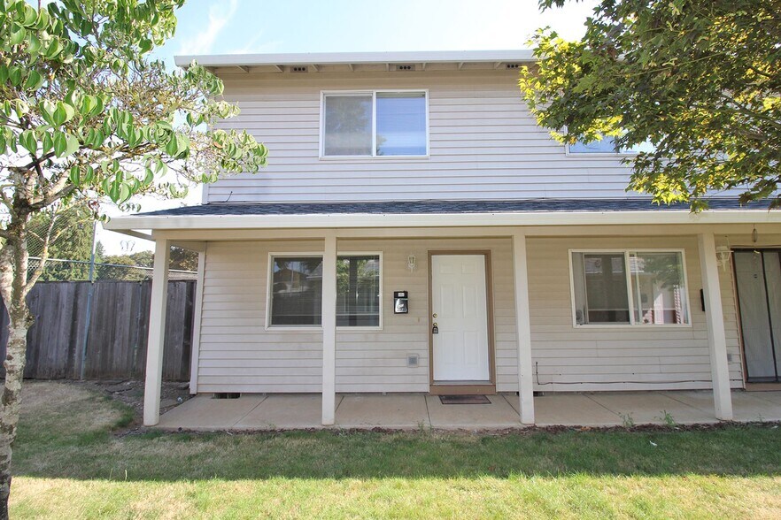 Building Photo - 470-470 W Gloucester St