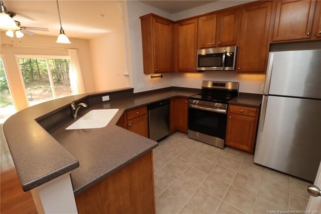 Building Photo - 7122 Racine Way