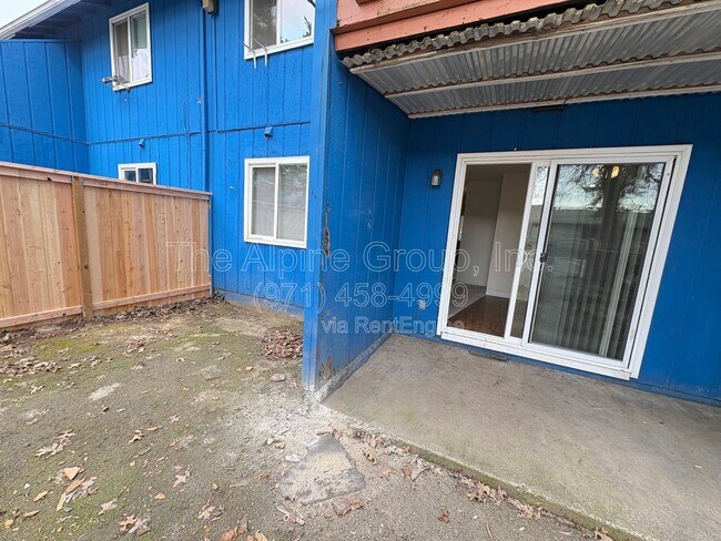 Building Photo - 17890 SW Alexander St