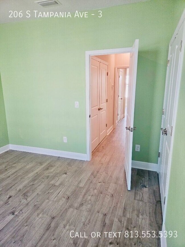 Building Photo - 206 S Tampania Ave