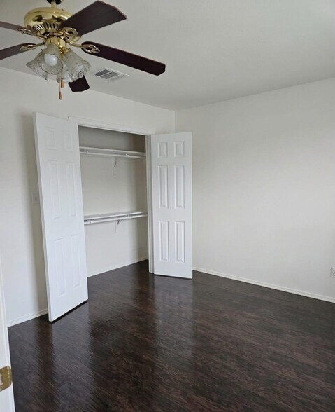 Building Photo - 351 Altgelt Ave