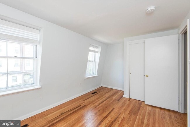 Building Photo - 3936 Delancey St