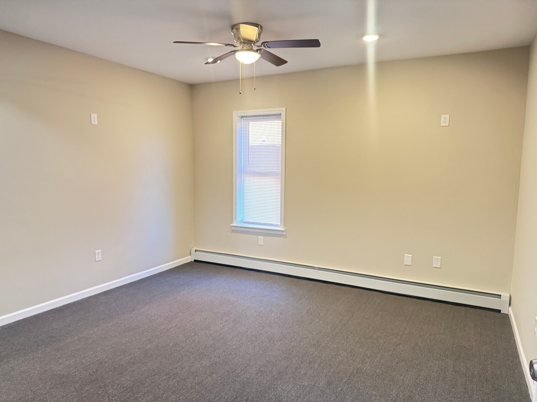 Building Photo - 23 Babcock St