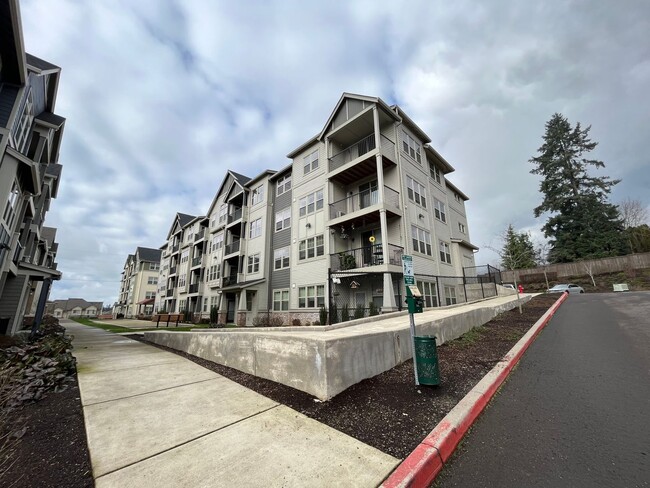 Building Photo - 2Bd 2Ba Beaverton Condo!! Close to Nike, R...