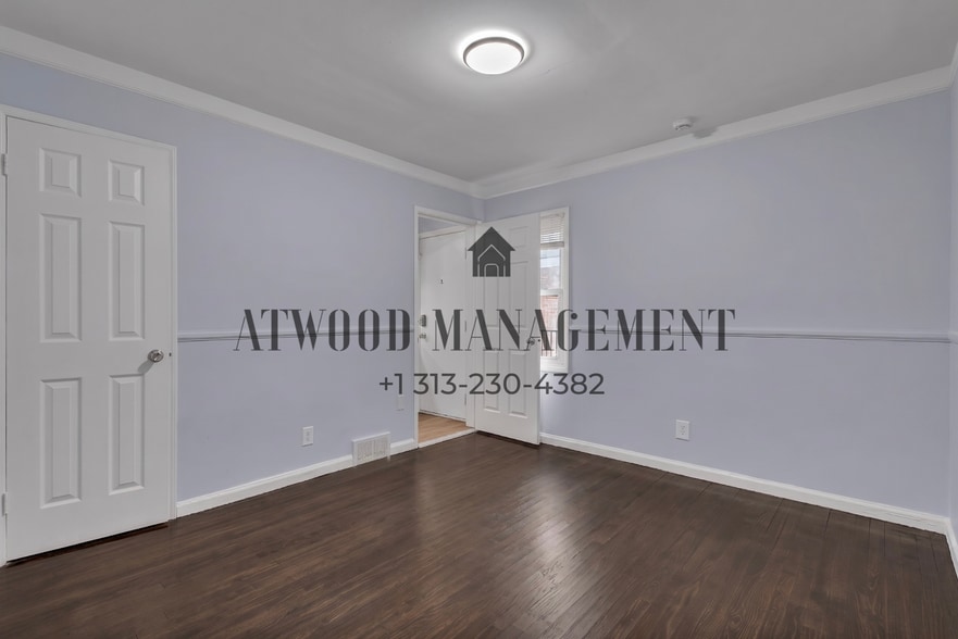 Building Photo - This beautifully updated 4-bedroom, 2-bath single-family home is ready for move-in!