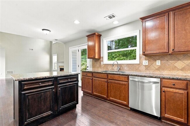Building Photo - 5335 Redfield Way