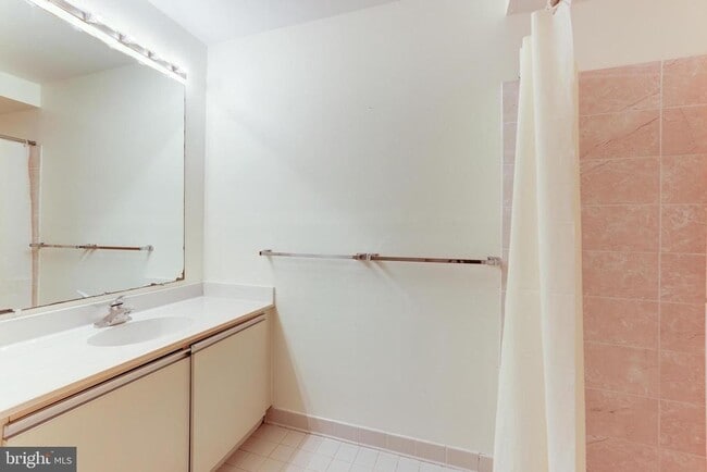 Building Photo - 8509 Jeffersonian Ct