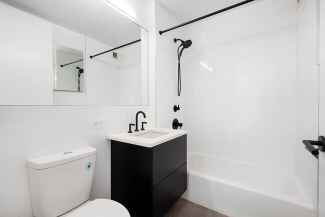 Interior Photo - 250 E Houston
