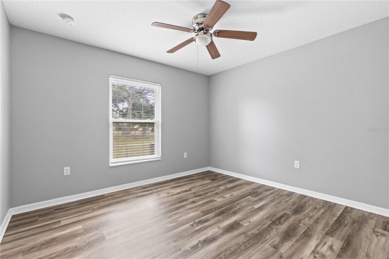 Building Photo - 1925 34th Ave E